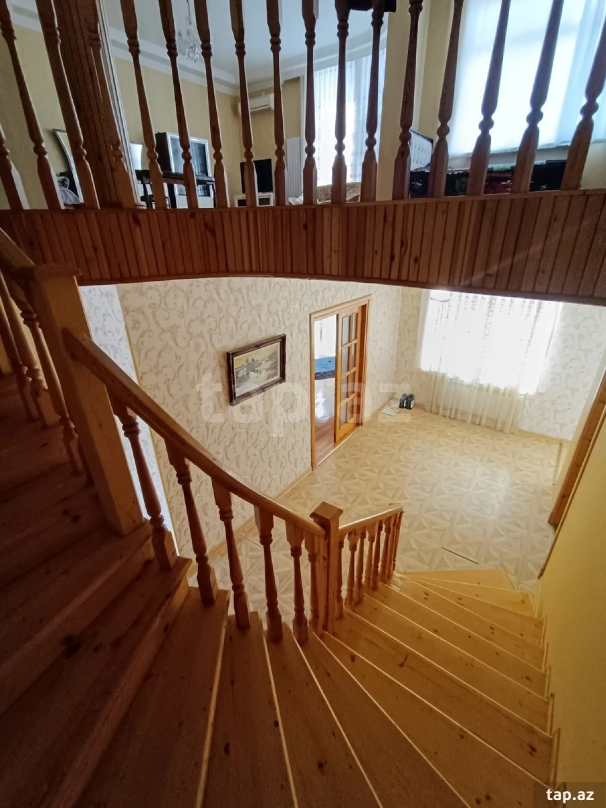 Satılır 7 otaqlı həyət evi