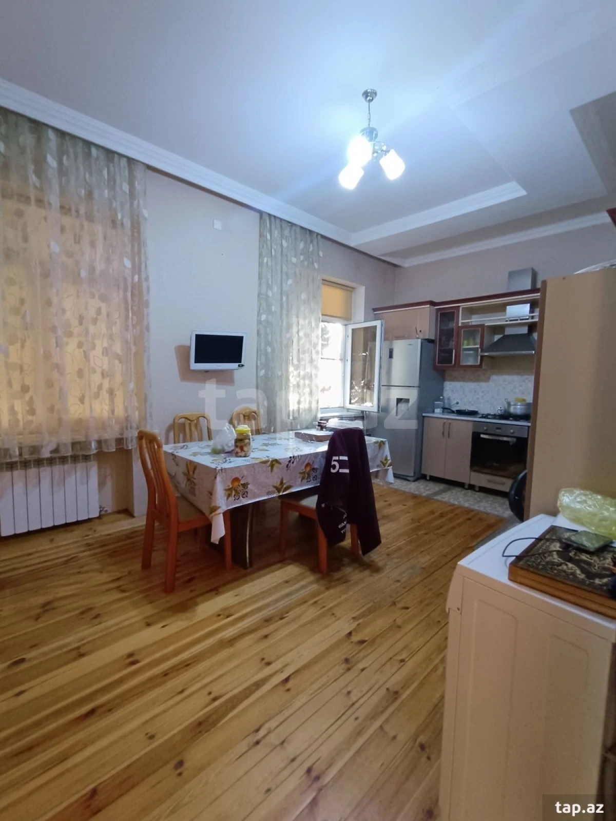 Satılır 7 otaqlı həyət evi