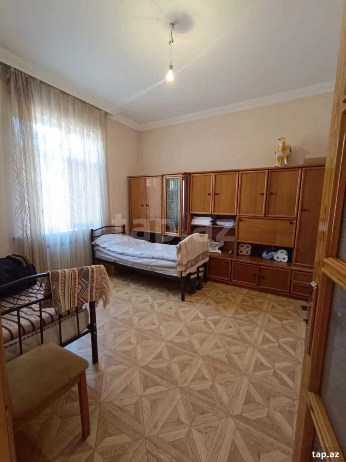 Kirayə verilir 7 otaqlı həyət evi