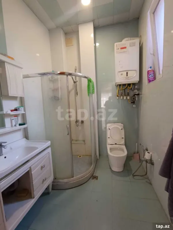 Kirayə verilir 7 otaqlı həyət evi