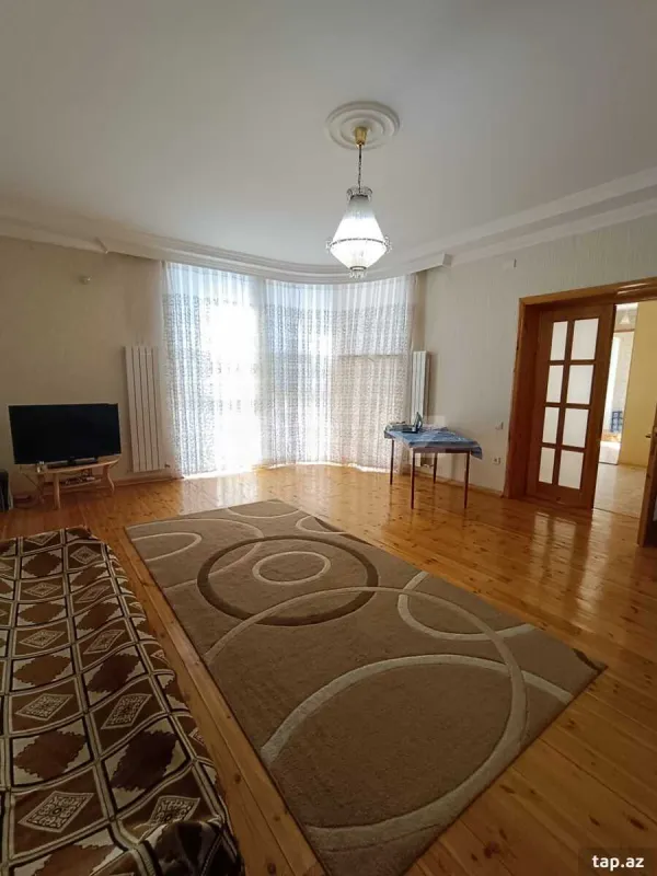 Kirayə verilir 7 otaqlı həyət evi