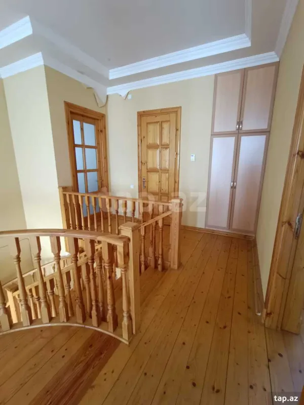 Kirayə verilir 7 otaqlı həyət evi