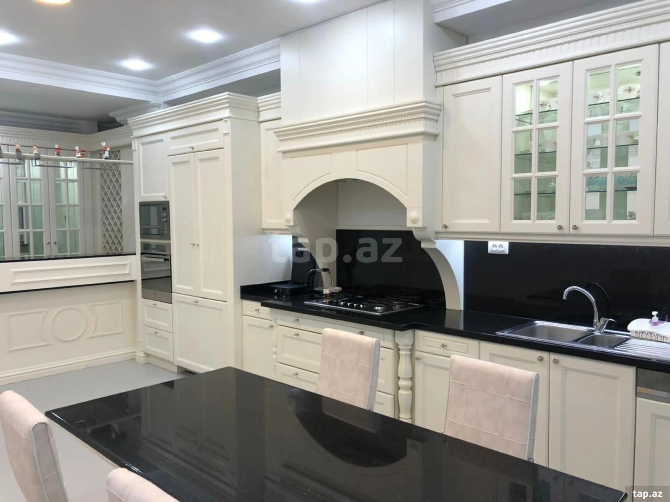 Satılır 4 otaqlı yeni tikili 268 m²