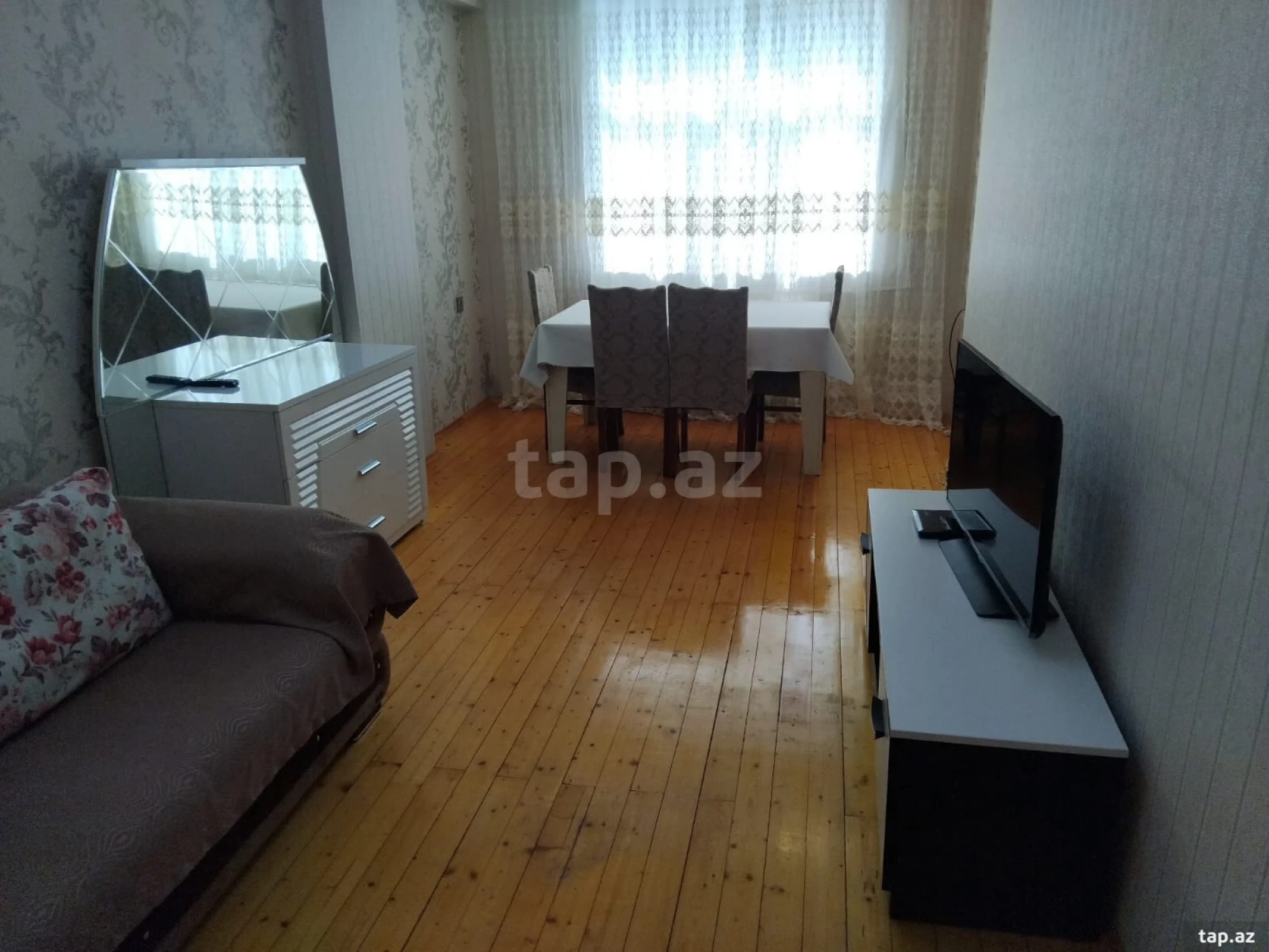 Kirayə verilir 2 otaqlı yeni tikili 70 m²