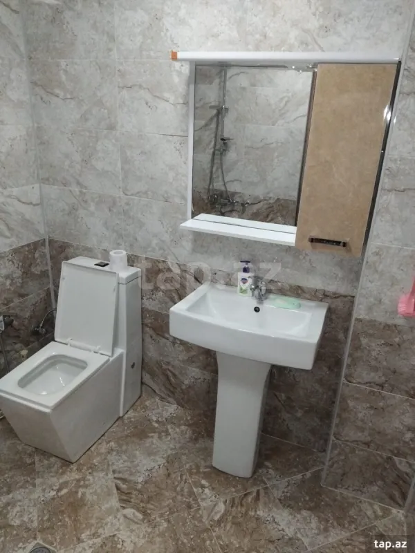 Kirayə verilir 2 otaqlı yeni tikili 70 m²