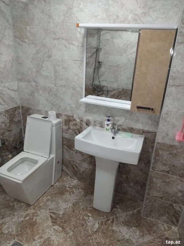 Kirayə verilir 2 otaqlı yeni tikili 70 m²