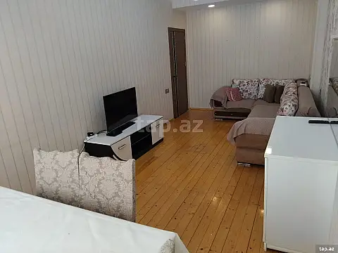 Kirayə verilir 2 otaqlı yeni tikili 70 m²
