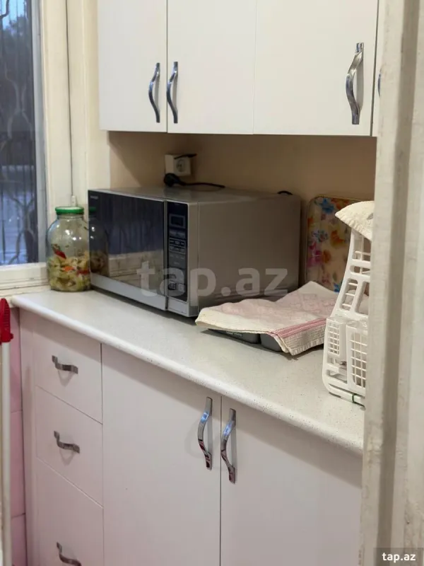 Satılır 4 otaqlı mənzil 90 m²