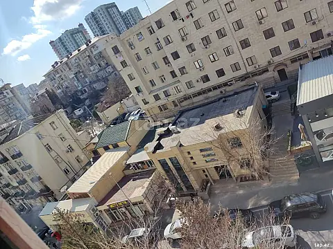 Satılır 2 otaqlı mənzil 60 m² — Bakı, İnşaatçılar 2 otaq 60.00 m²