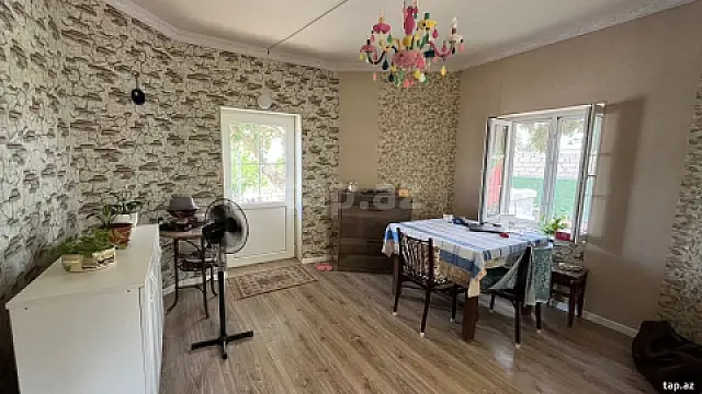 Satılır 5 otaqlı həyət evi