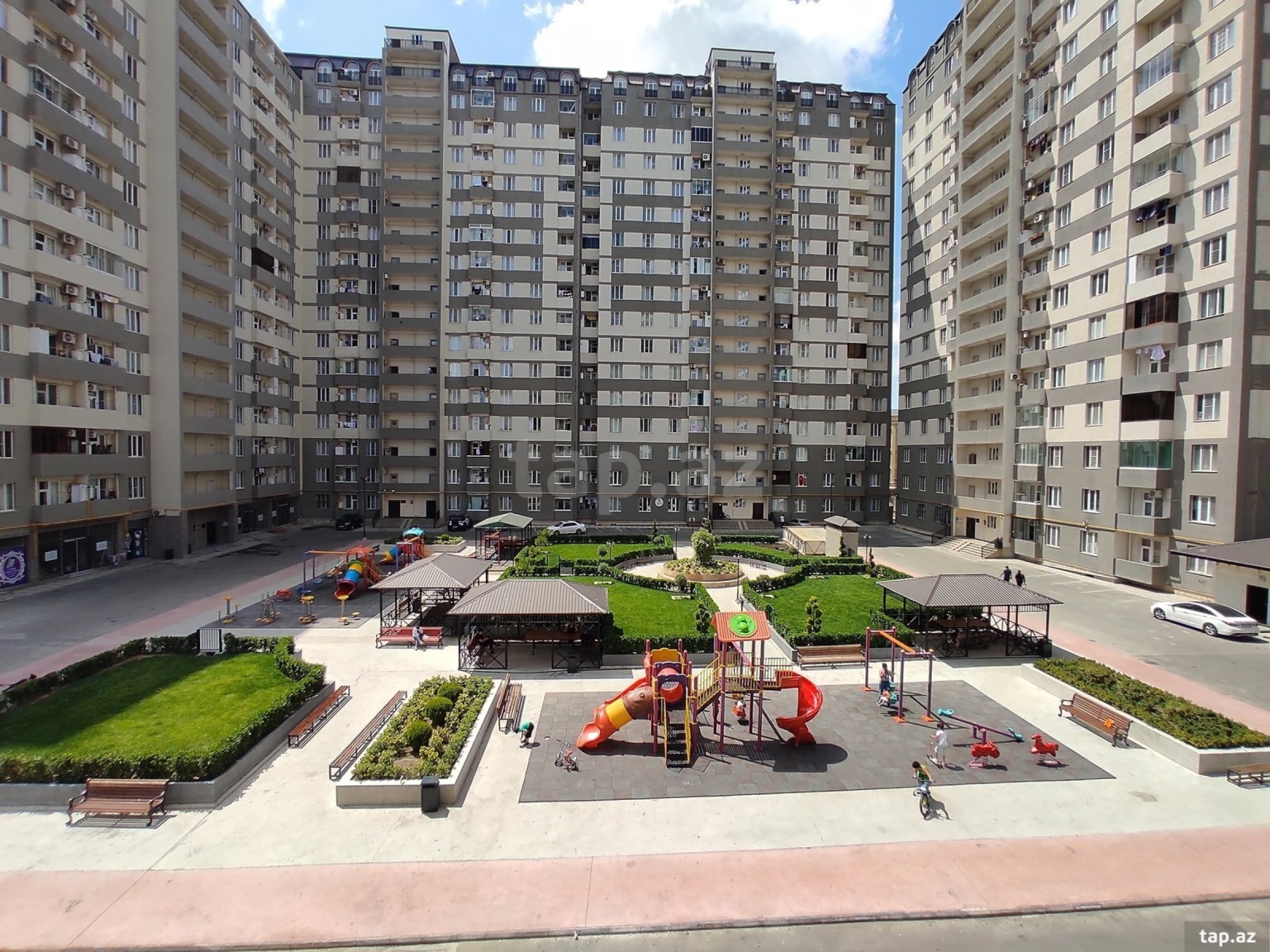 Satılır 2 otaqlı yeni tikili 70 m²