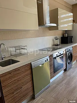 Kirayə verilir 2 otaqlı yeni tikili 110 m²