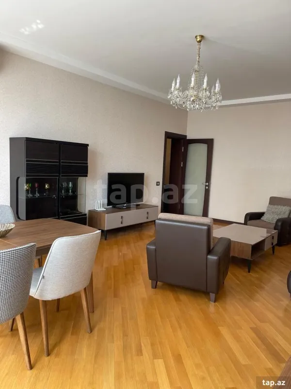 Kirayə verilir 2 otaqlı yeni tikili 110 m²