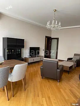 Kirayə verilir 2 otaqlı yeni tikili 110 m²
