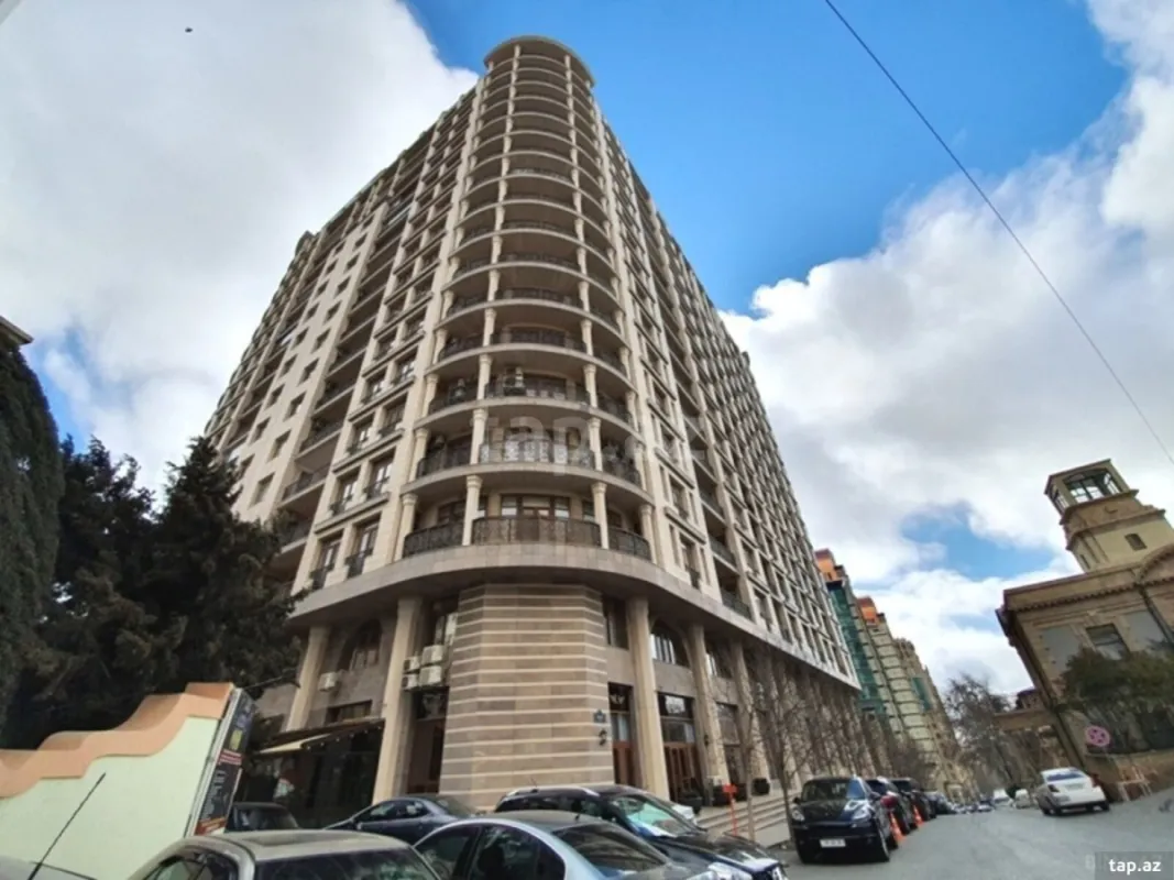 Kirayə verilir 2 otaqlı yeni tikili 110 m²