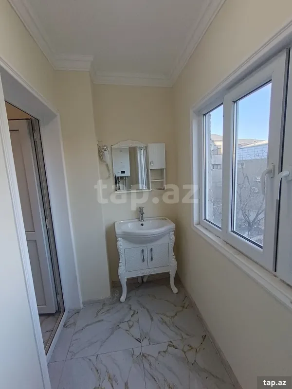 Satılır 3 otaqlı mənzil 70 m²