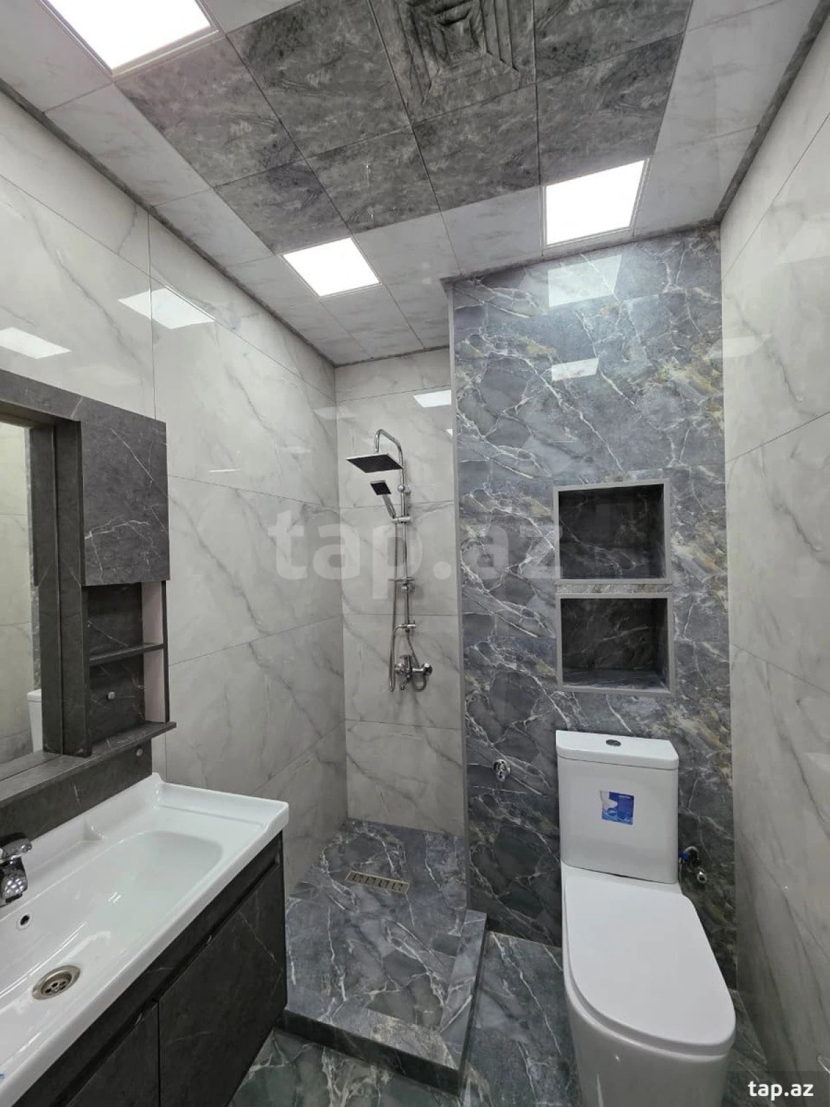 Satılır 2 otaqlı mənzil 60 m²
