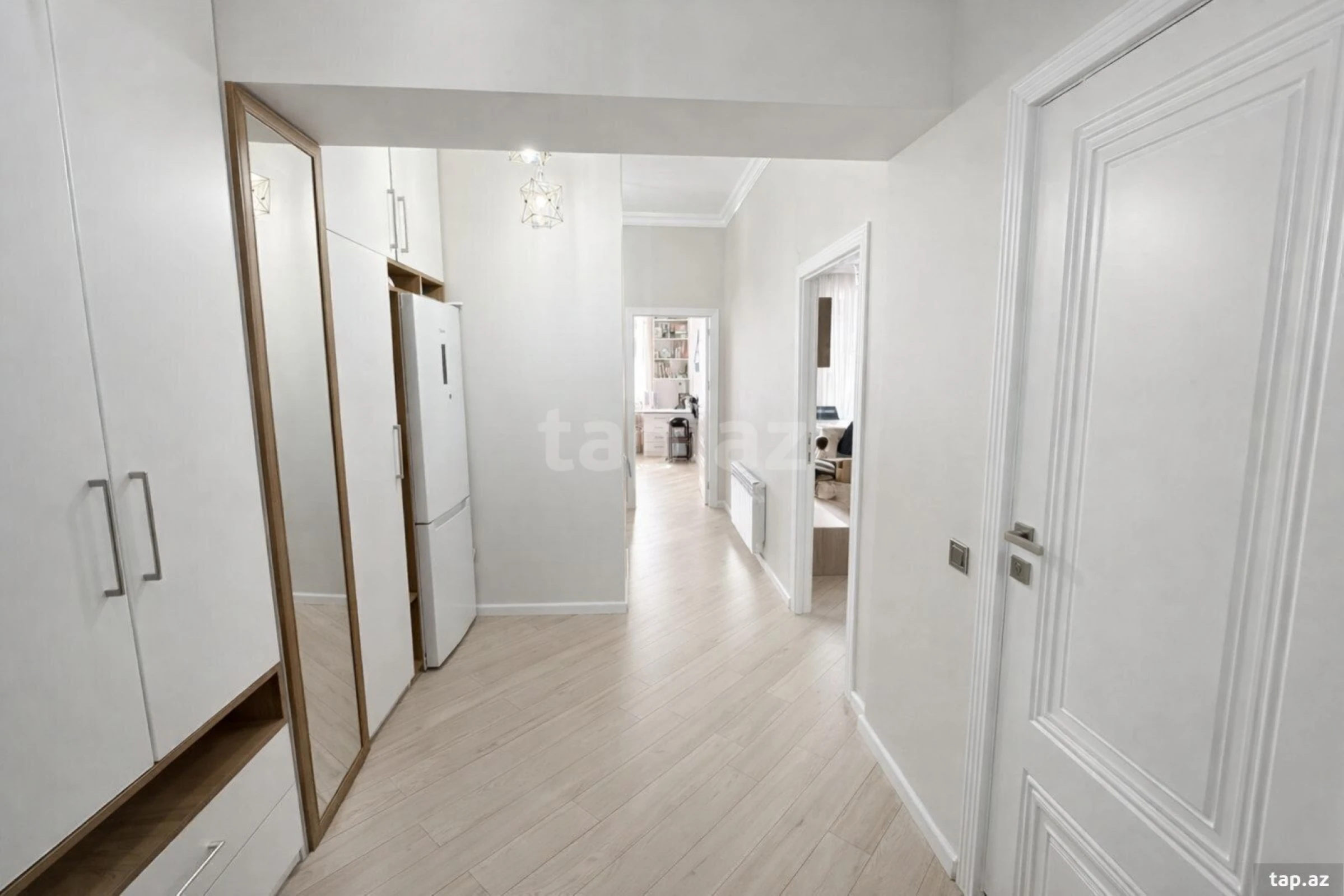 Satılır 2 otaqlı yeni tikili 63 m²