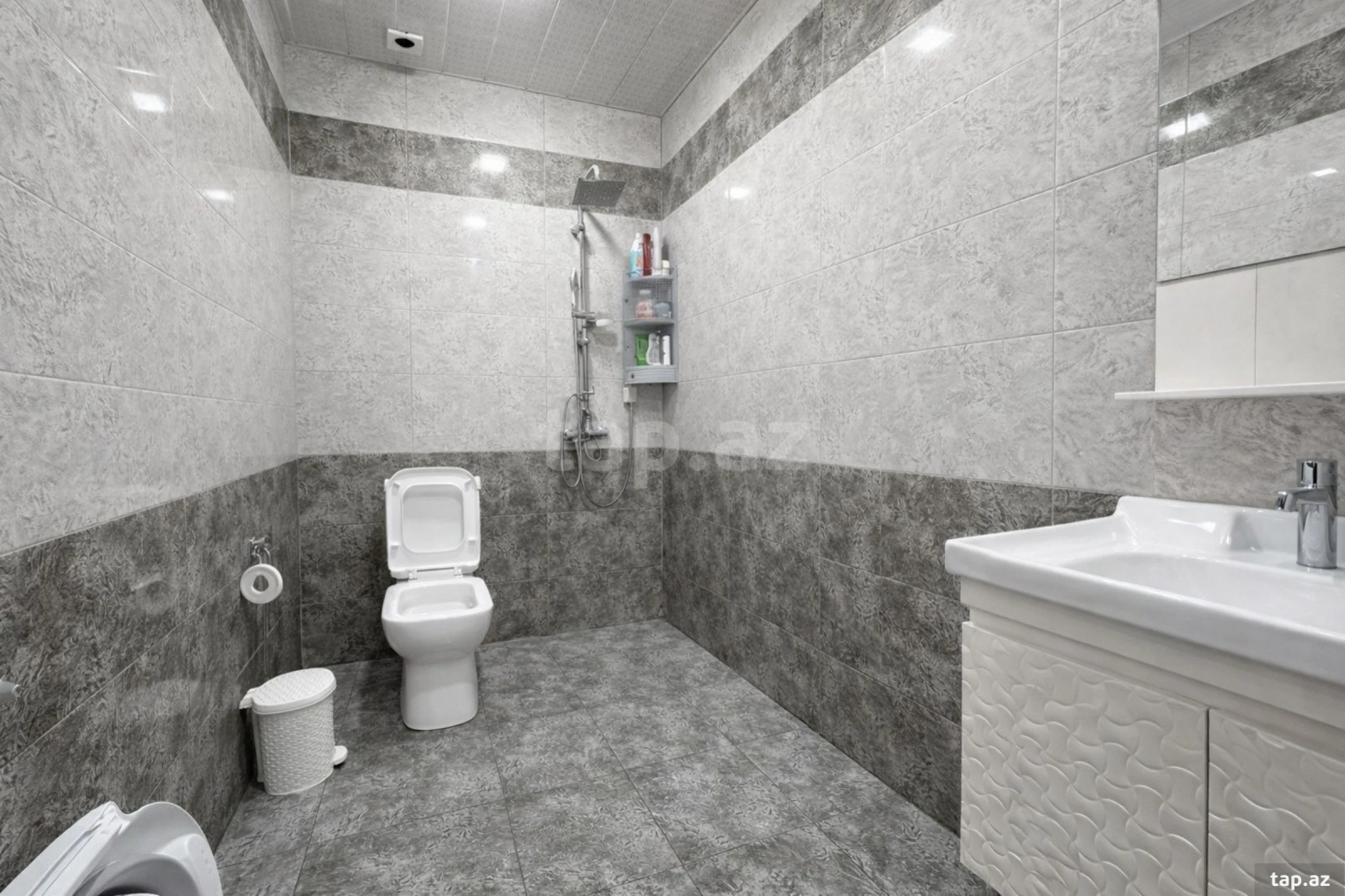 Satılır 2 otaqlı yeni tikili 63 m²