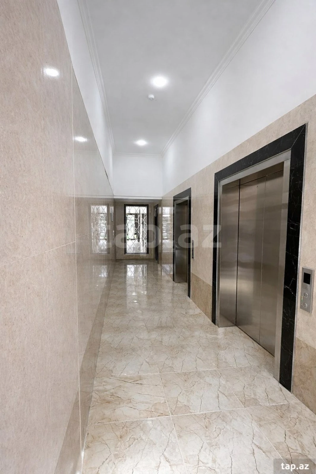 Satılır 2 otaqlı yeni tikili 63 m²
