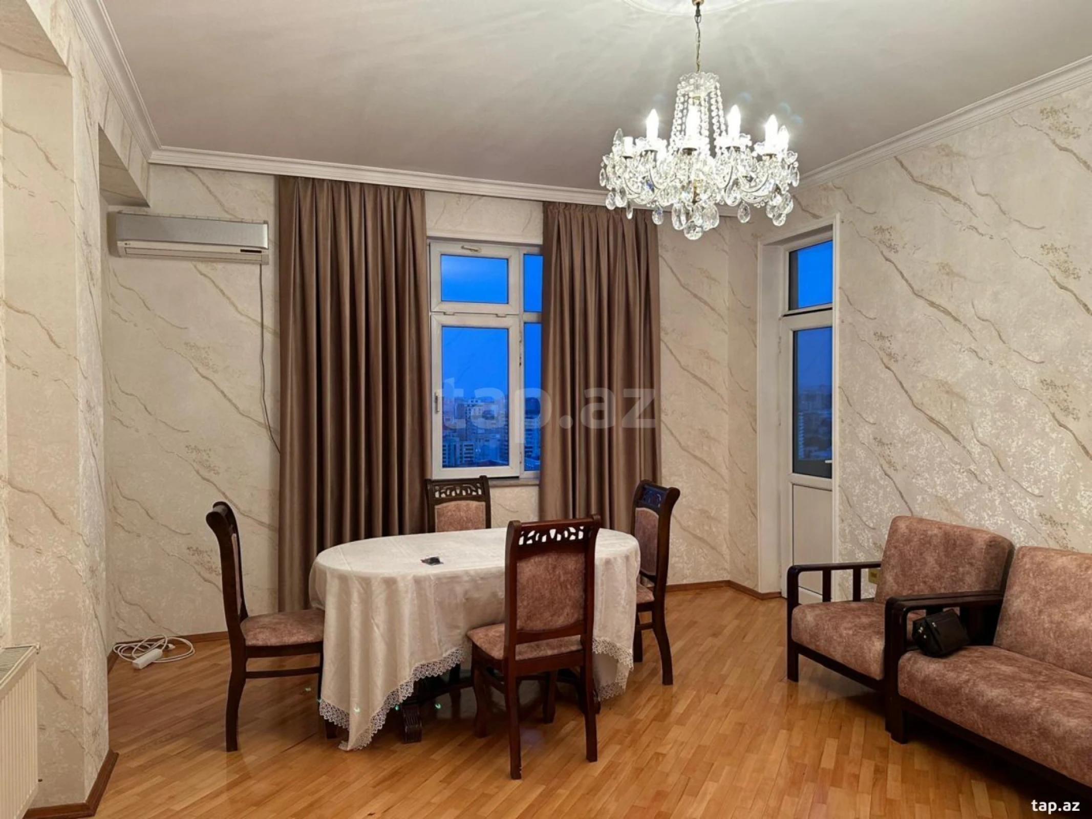 Kirayə verilir 2 otaqlı yeni tikili 75 m²