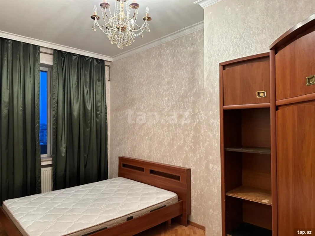 Kirayə verilir 2 otaqlı yeni tikili 75 m²