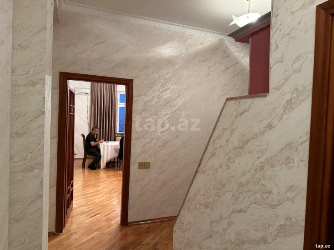 Kirayə verilir 2 otaqlı yeni tikili 75 m²