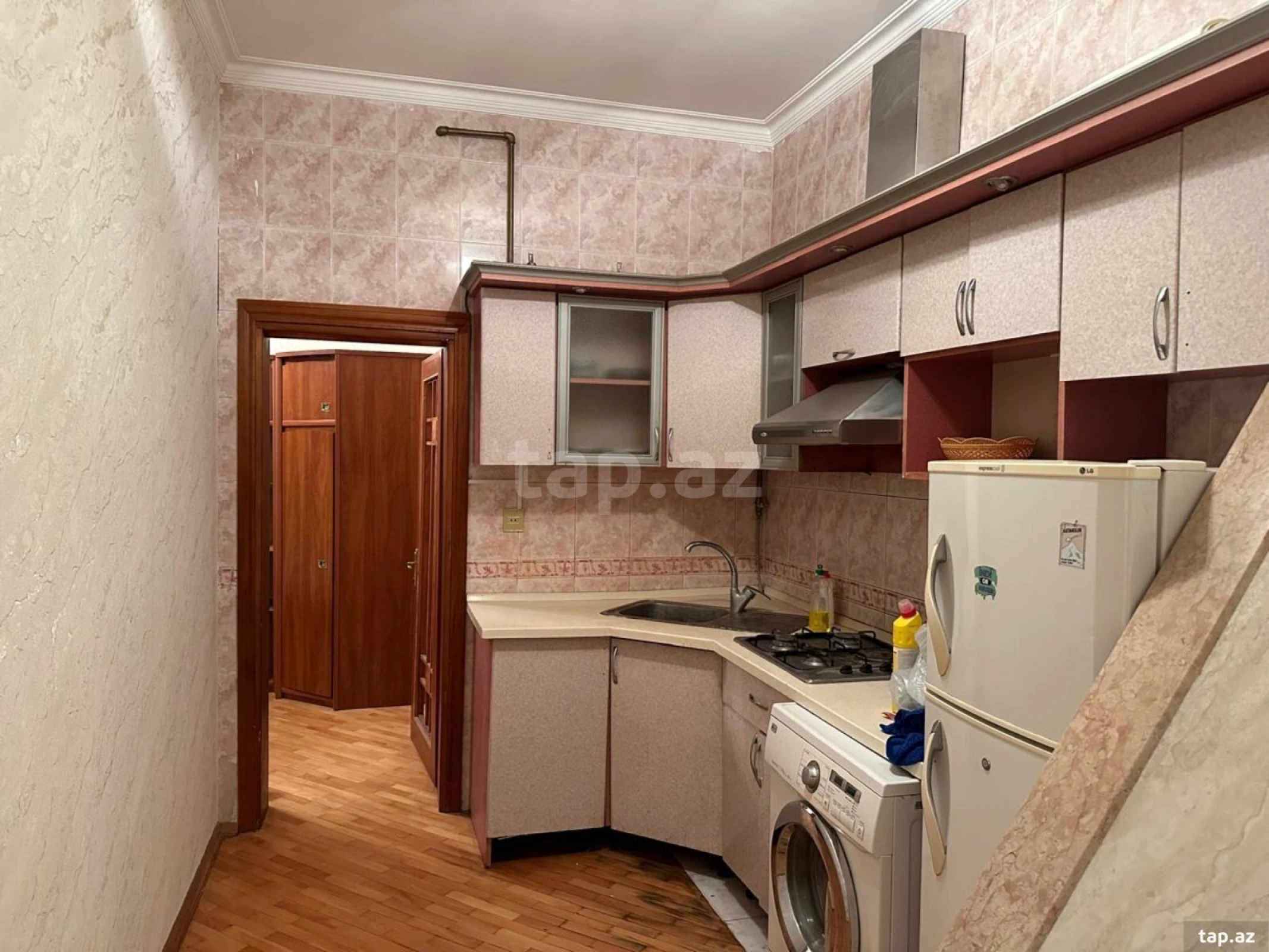 Kirayə verilir 2 otaqlı yeni tikili 75 m²