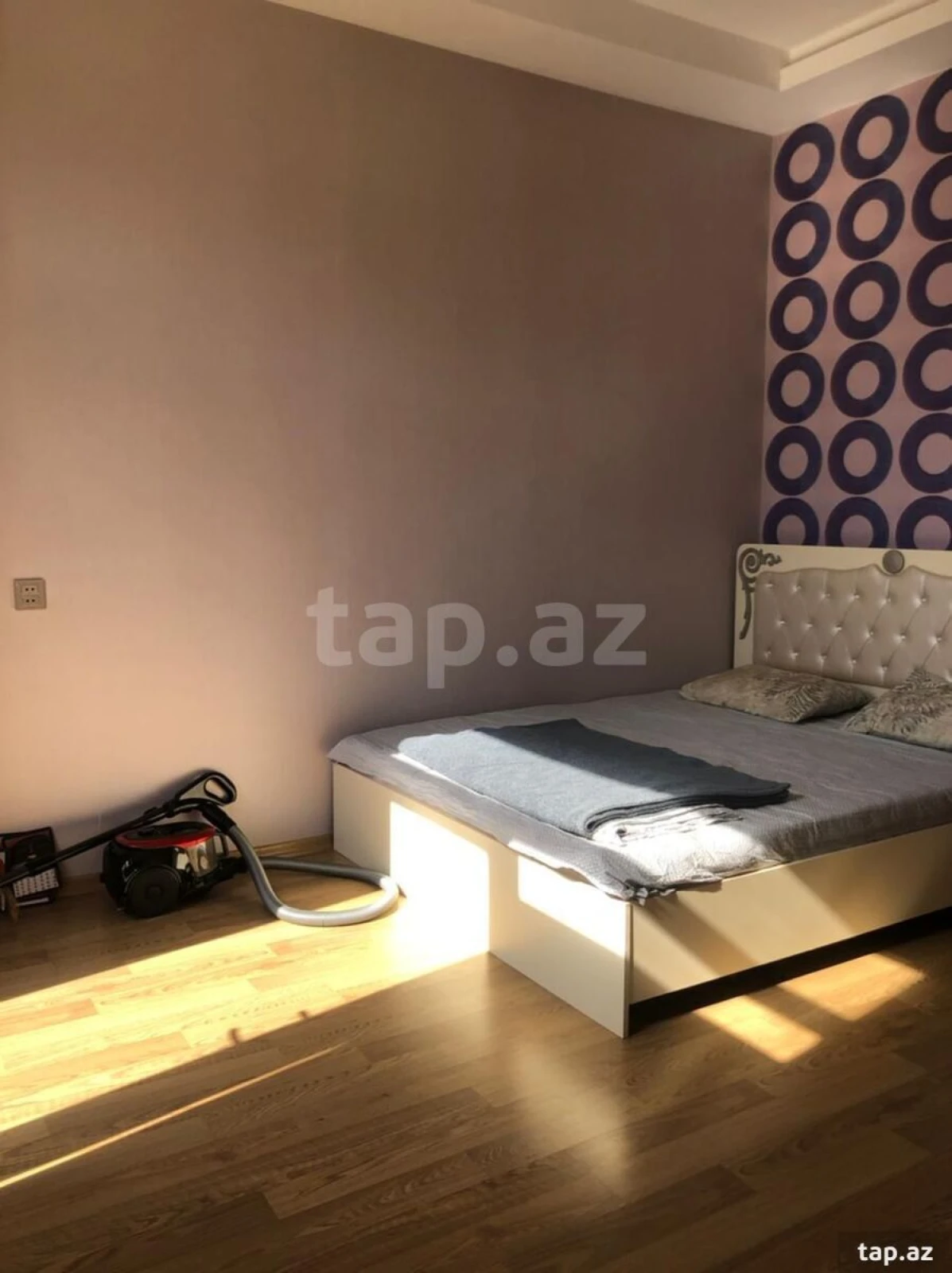 Kirayə verilir 2 otaqlı yeni tikili 75 m²