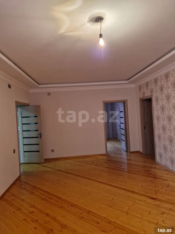 Satılır 6 otaqlı həyət evi