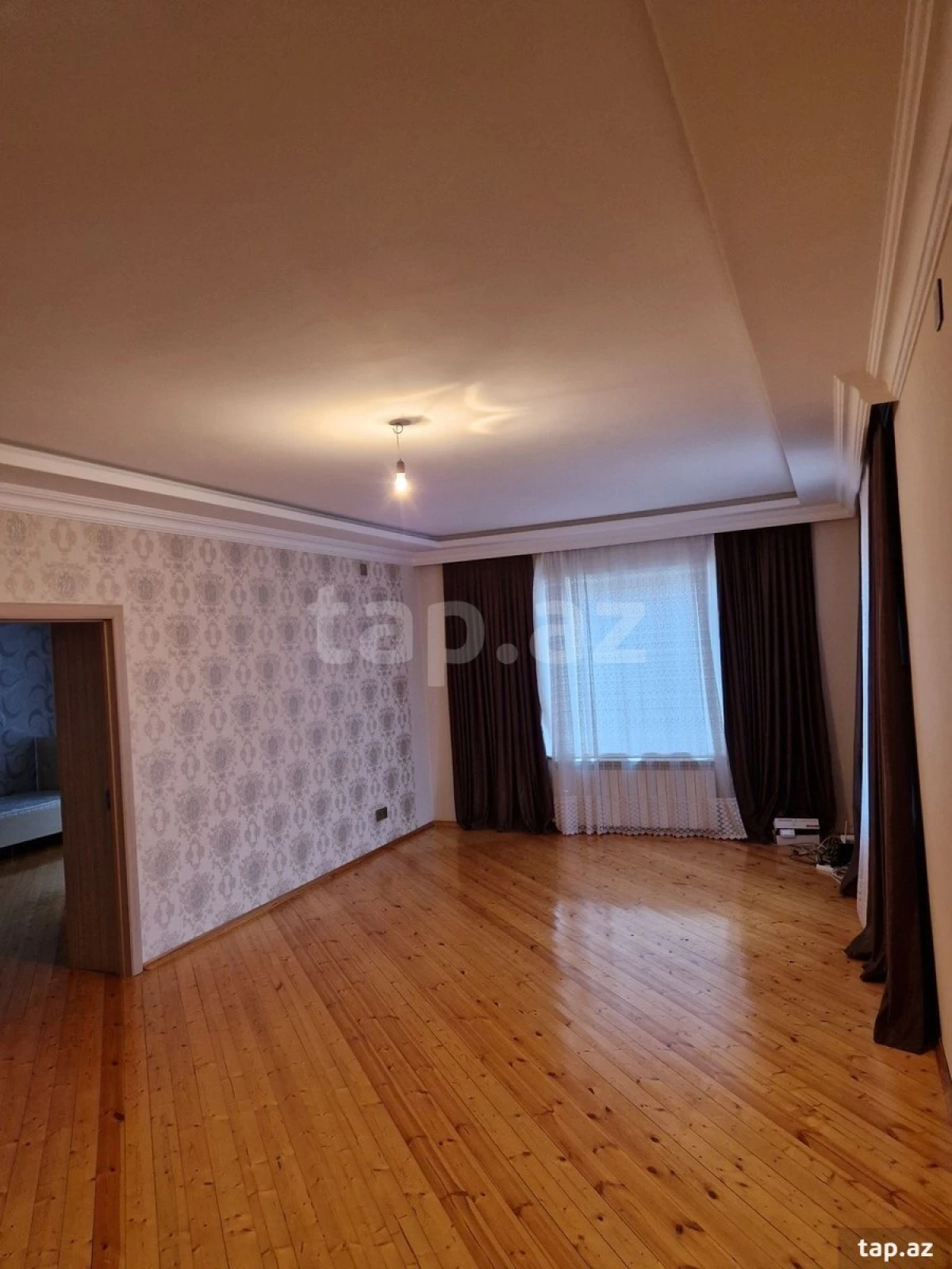 Satılır 6 otaqlı həyət evi