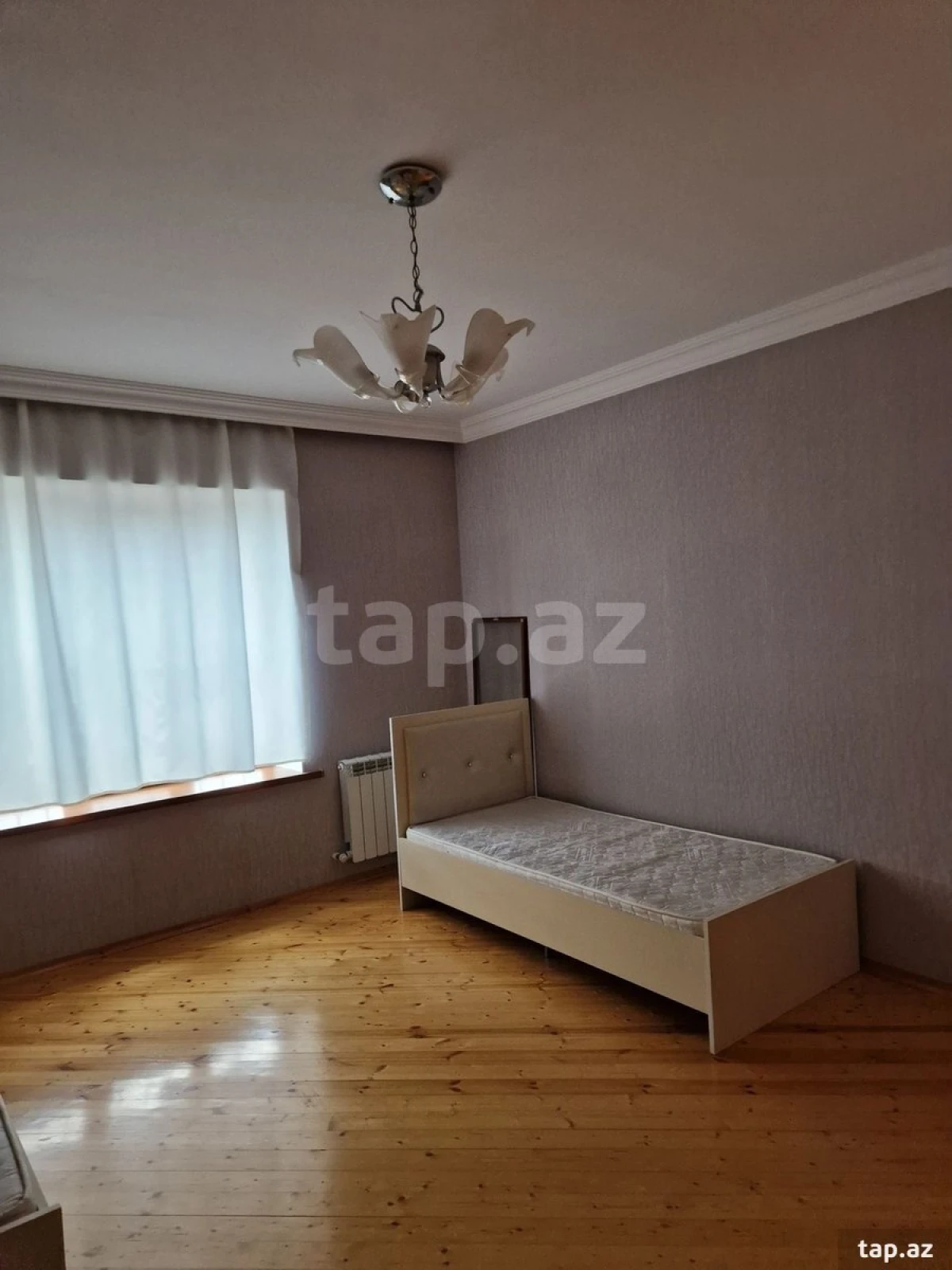 Satılır 6 otaqlı həyət evi