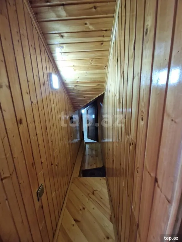 Satılır 6 otaqlı həyət evi