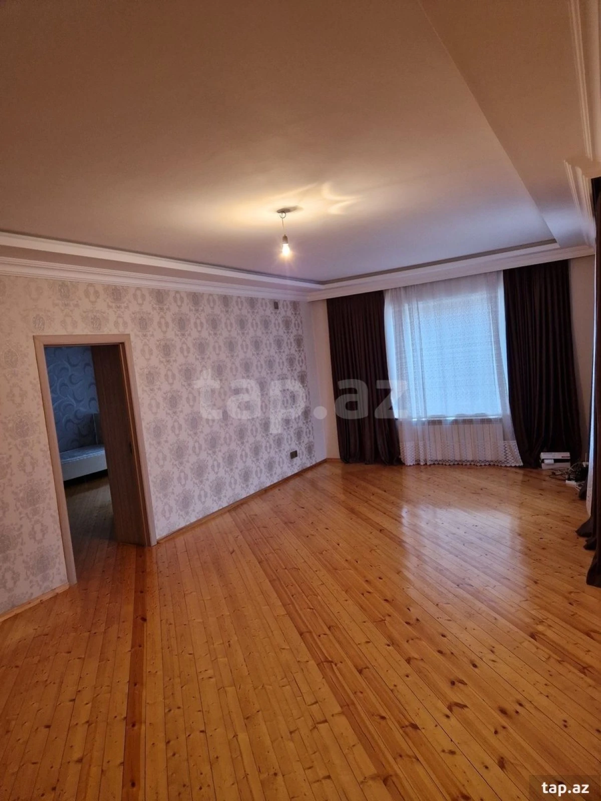 Satılır 6 otaqlı həyət evi