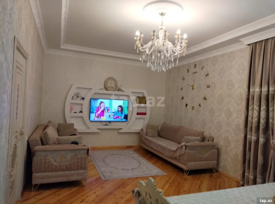Satılır 7 otaqlı həyət evi