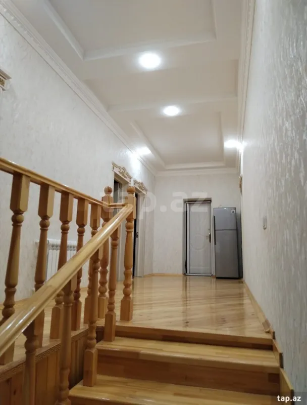 Satılır 7 otaqlı həyət evi