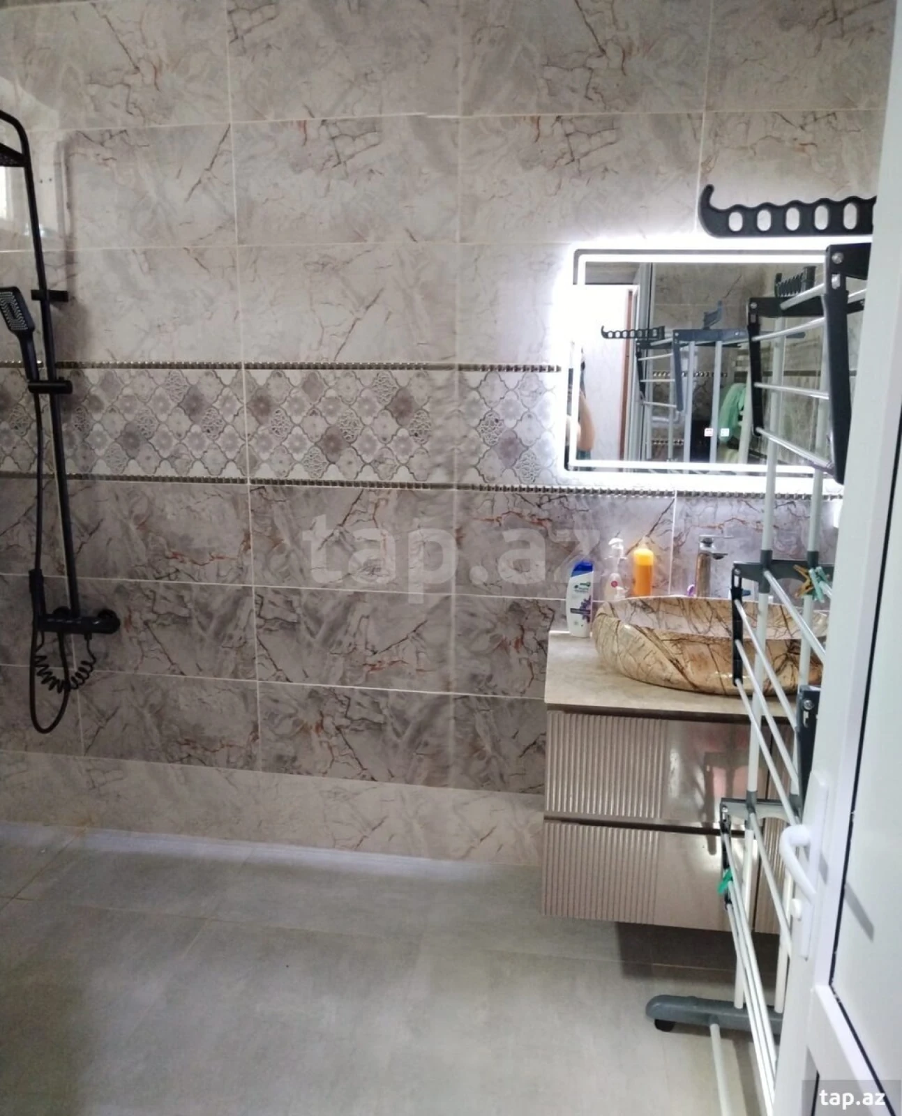 Satılır 7 otaqlı həyət evi
