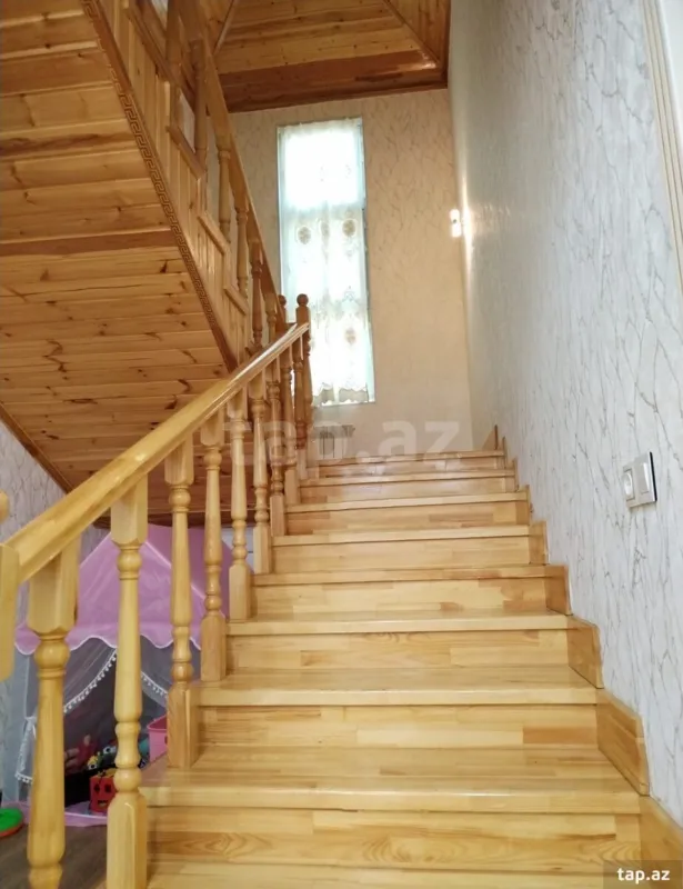 Satılır 7 otaqlı həyət evi