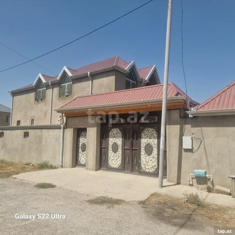Satılır 7 otaqlı həyət evi
