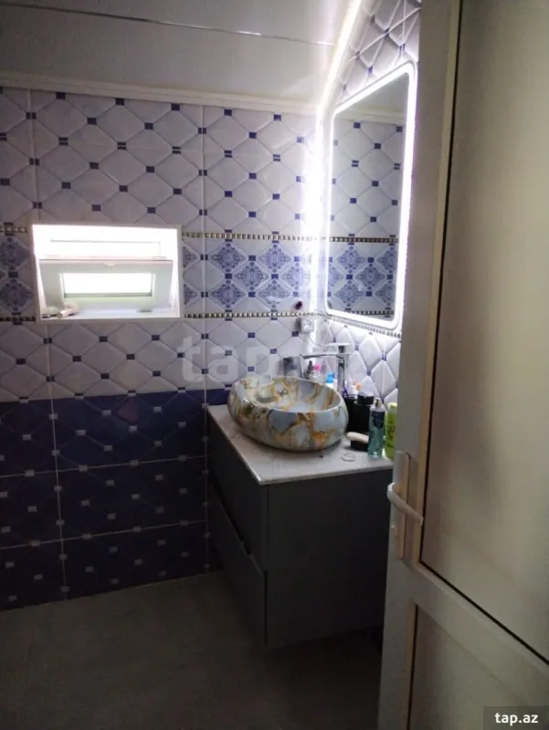 Satılır 7 otaqlı həyət evi