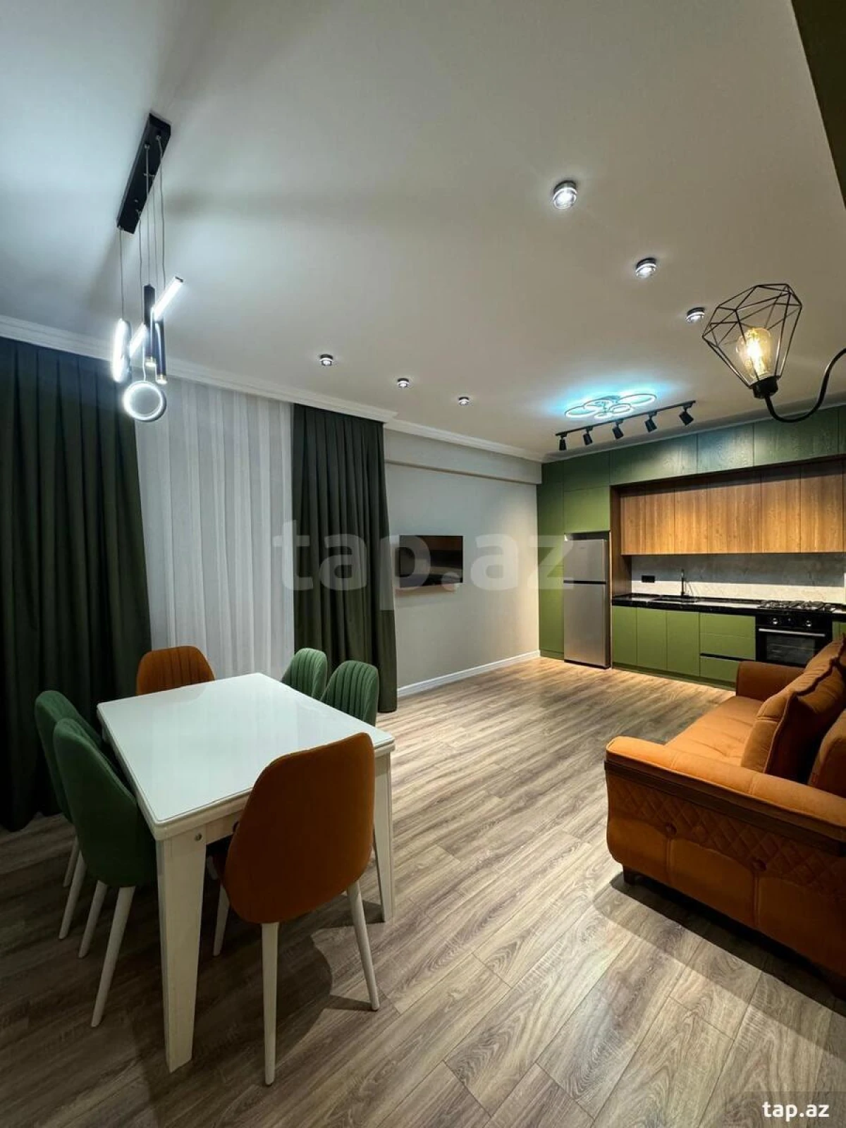 Kirayə verilir 2 otaqlı yeni tikili 70 m²