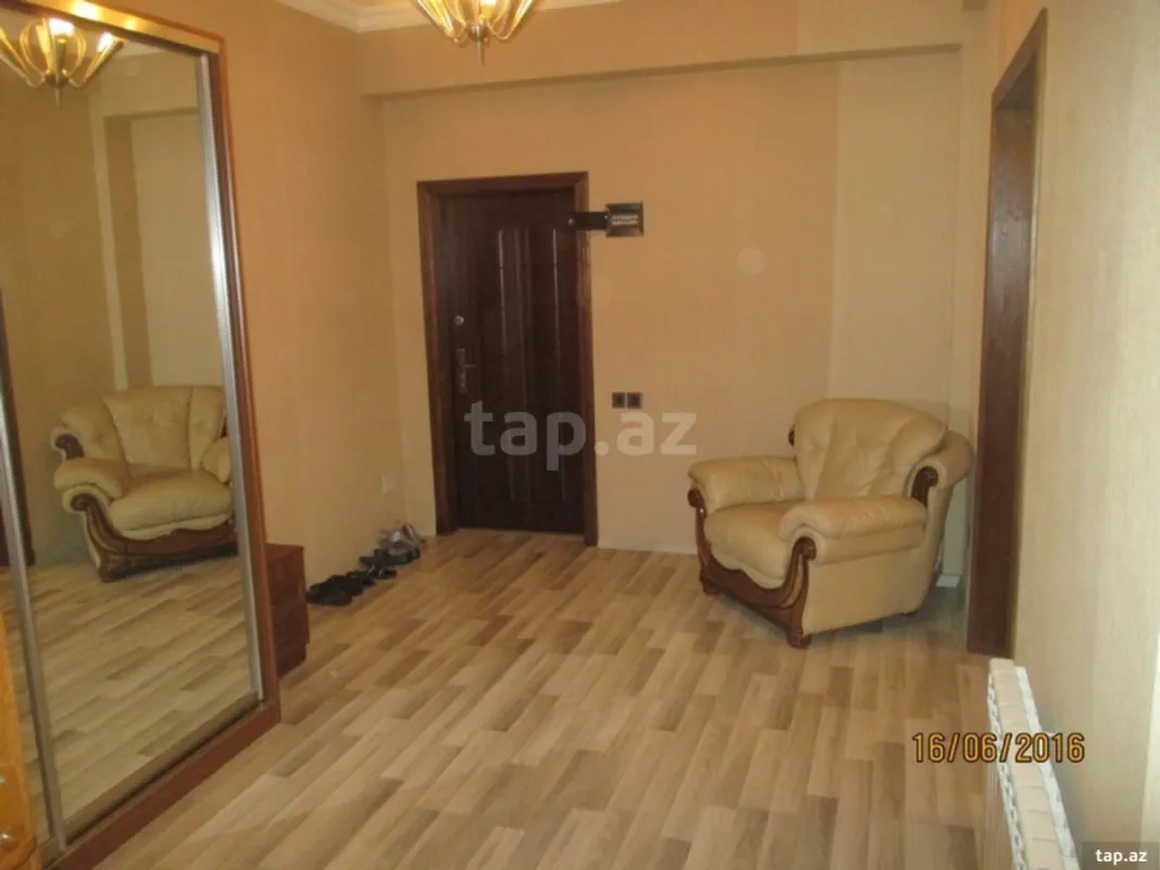 Kirayə verilir 3 otaqlı yeni tikili 129 m²