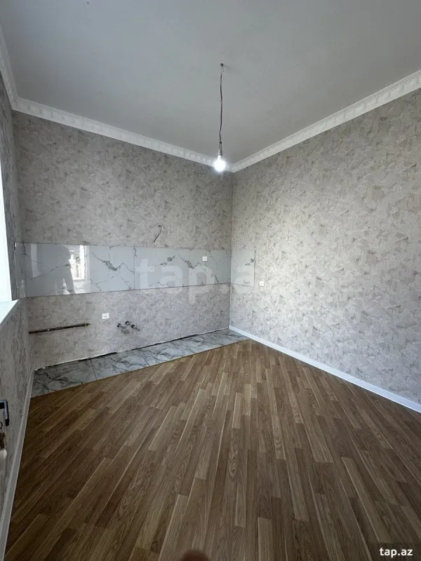 Satılır 4 otaqlı həyət evi