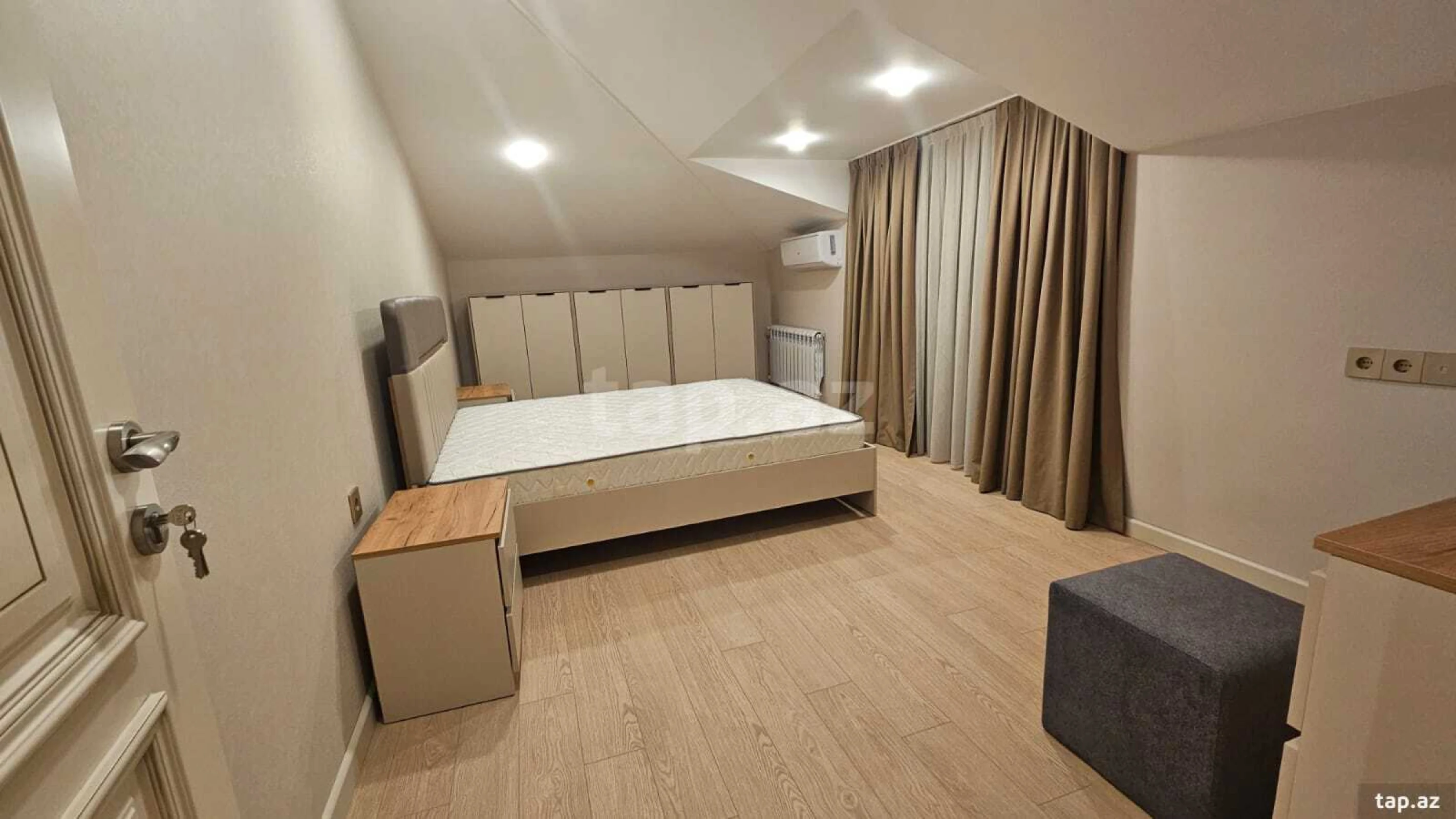 Satılır 3 otaqlı yeni tikili 95 m²