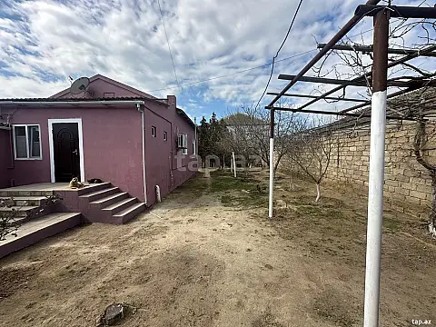 Satılır 3 otaqlı həyət evi