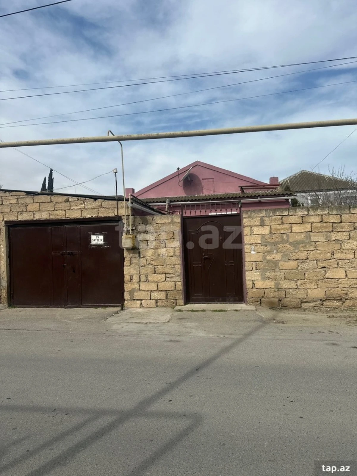 Satılır 3 otaqlı həyət evi