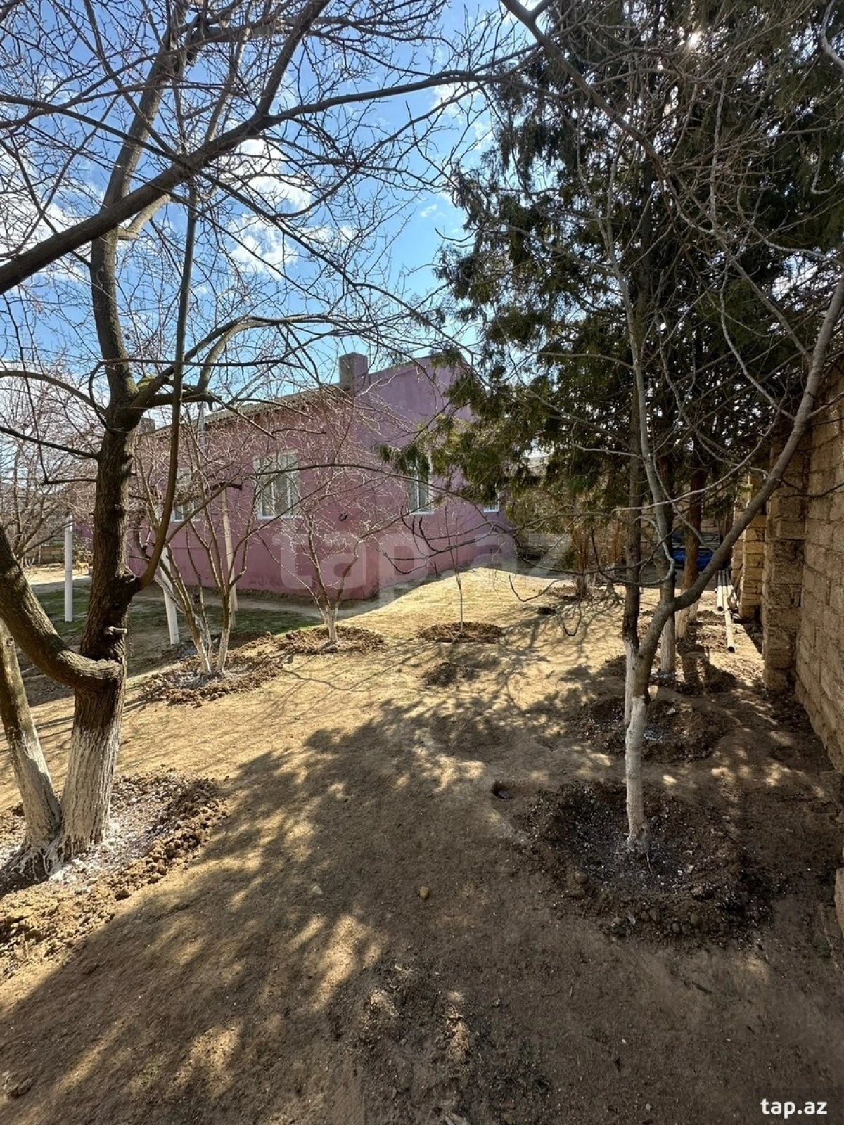 Satılır 3 otaqlı həyət evi