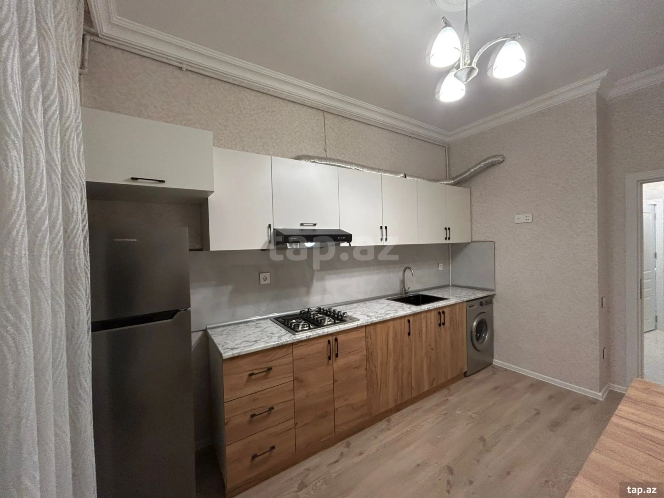 Kirayə verilir 2 otaqlı yeni tikili 80 m²