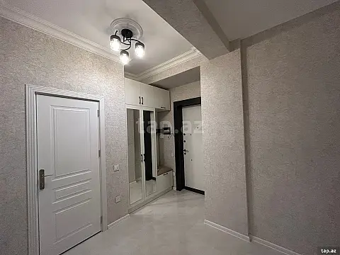 Kirayə verilir 2 otaqlı yeni tikili 80 m²