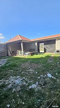 Satılır 4 otaqlı həyət evi